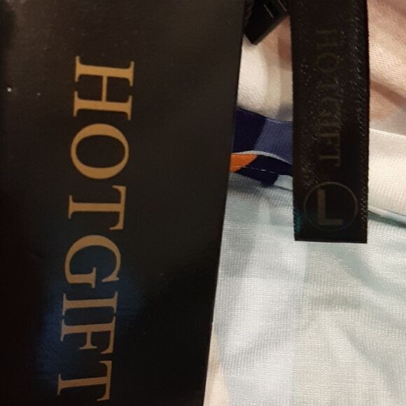 HOTGIFT White Long Sleeve Blouse with Geometric Shapes - Picture 5 of 8